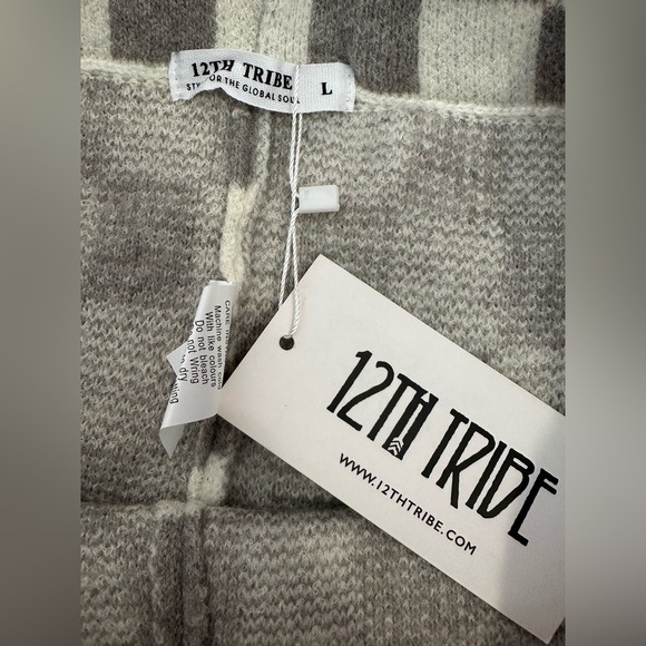 NWT 12th Tribe Clueless Grey Checkered Sweatpants. Size Large. - Picture 5 of 6